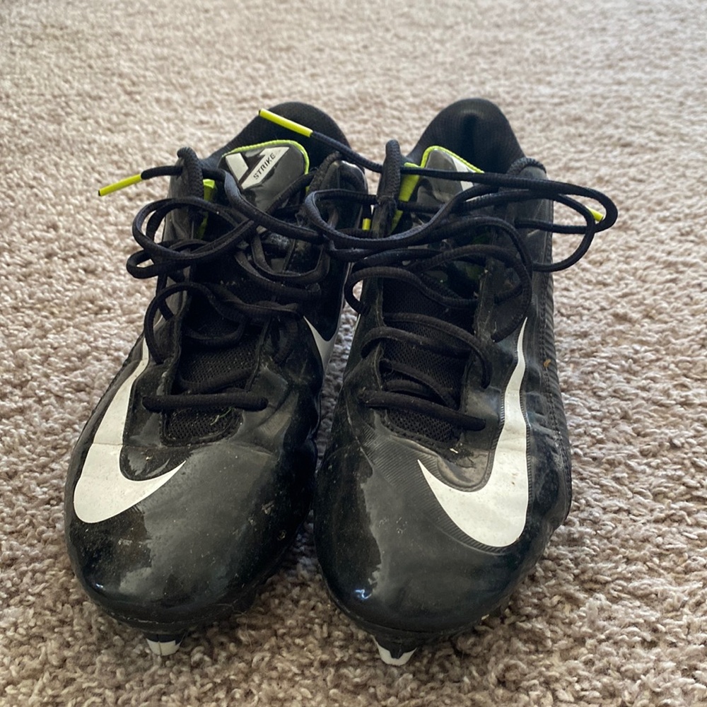 Men’s Black Nike football Cleats